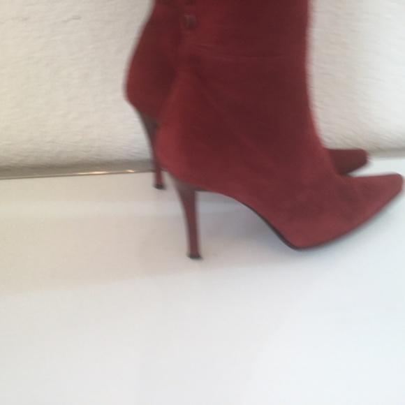 Via Spiga tall red suede.boots with sexy back button detailπ - Picture 5 of 16